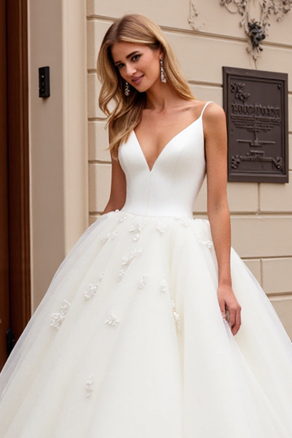 Ivory Spaghetti Straps Lace Tulle Ball-Gown Wedding Dress