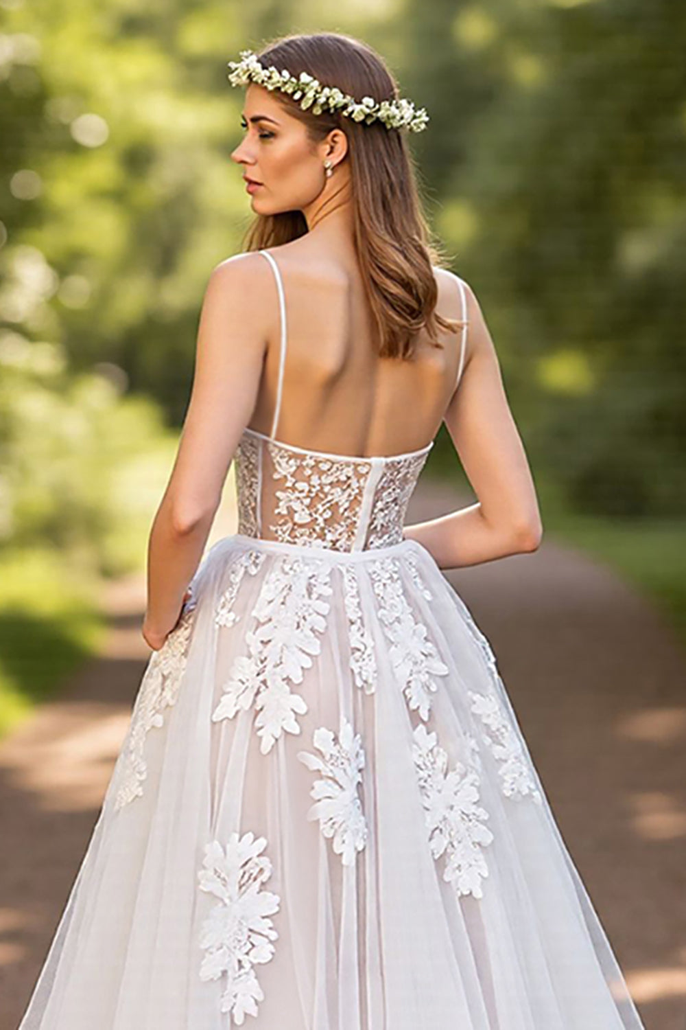 Ivory A line Tulle Appliqued Wedding Dress