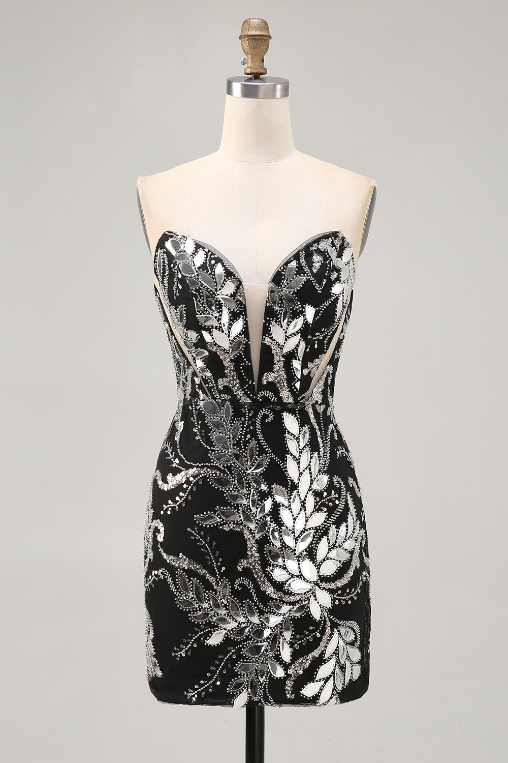 Chic Black Bodycon Sequin Strapless Homecoming Dress with Beading