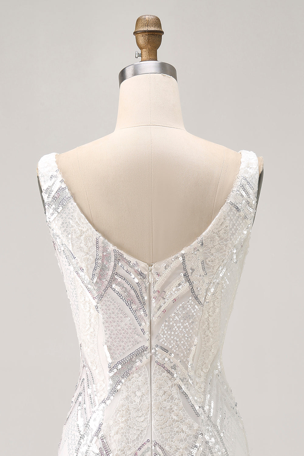 Bodycon Seuqin V-Neck White Homecoming Dress With Lace