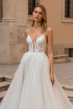 Ivory A-Line V-Neck Tulle Court Train Wedding Dress With Appliques