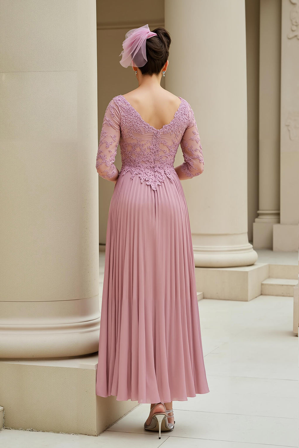 Dusty Rose A-Line V-Neck Pleated Mother Of The Bride Dress With Appliques