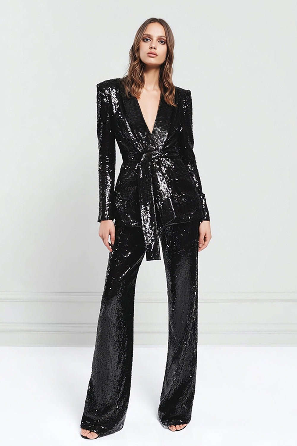 Peak Lapel Sequined Black 2-Piece Women Prom Suits With Sash