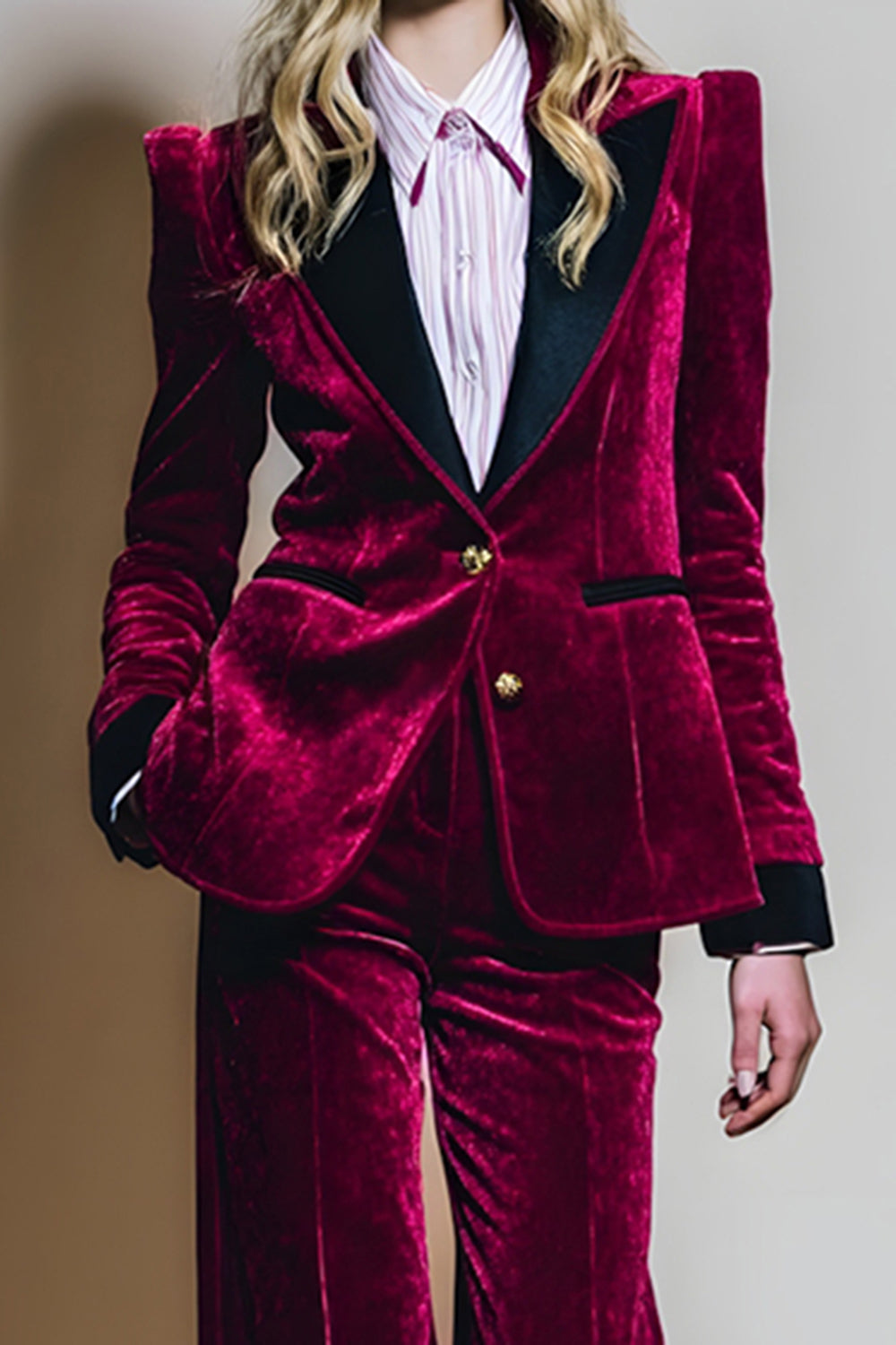 Velvet Burgundy 2 Piece Single Breasted Peak Lapel Prom Suits