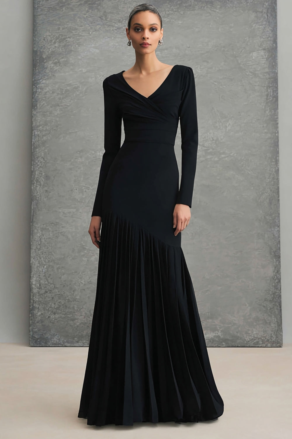 Black Pleated V-Neck Maxi Dress with Long Sleeves
